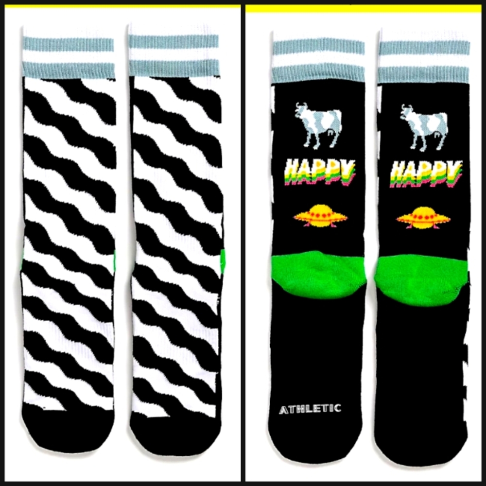 Aliens + 🐄 Socks